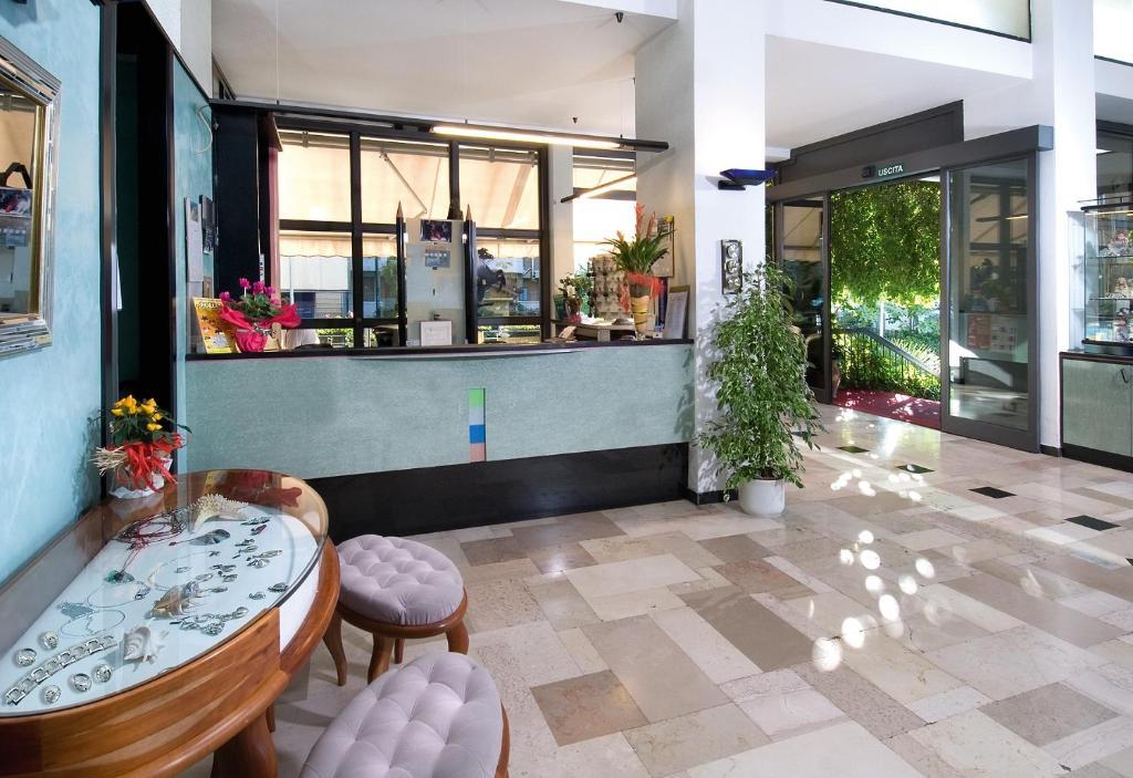 Hotel Acropolis 카톨리카 외부 사진